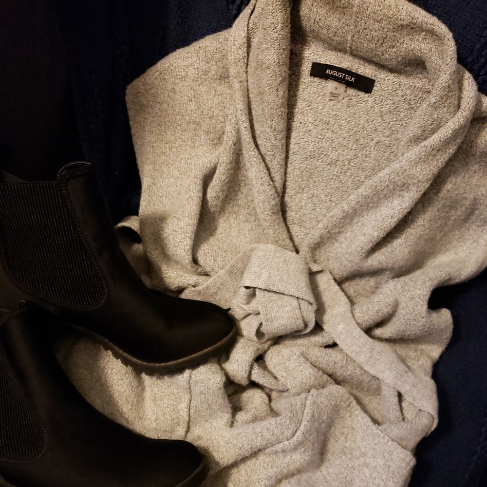 Sleeveless Cardigan
